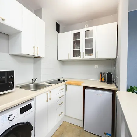 Piastowska 90a -a By Homeprime *